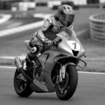 Techniques pour passer les vitesses en moto comme un pro